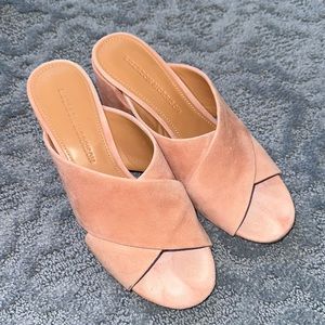 Sigerson Morrison Pink Suede sandals. Size 6.5